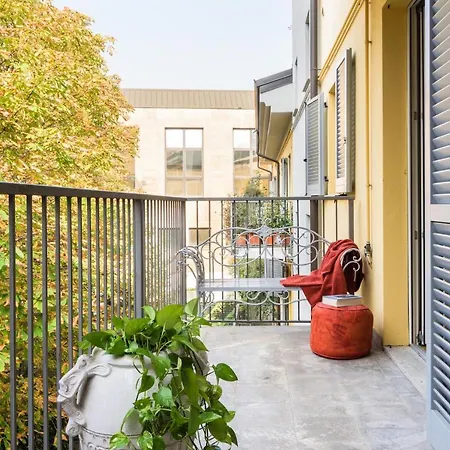 Bright And Comfortable Flat In Central